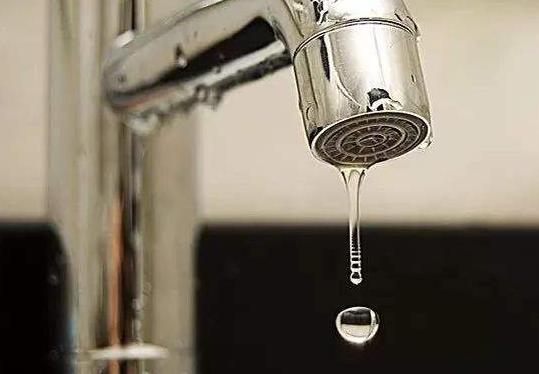 整棟樓就我家沒水？對照這幾個一一排除下吧？